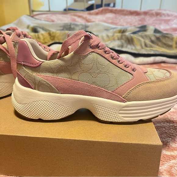 Coach Women's Tech Runner - Picture 4 of 9